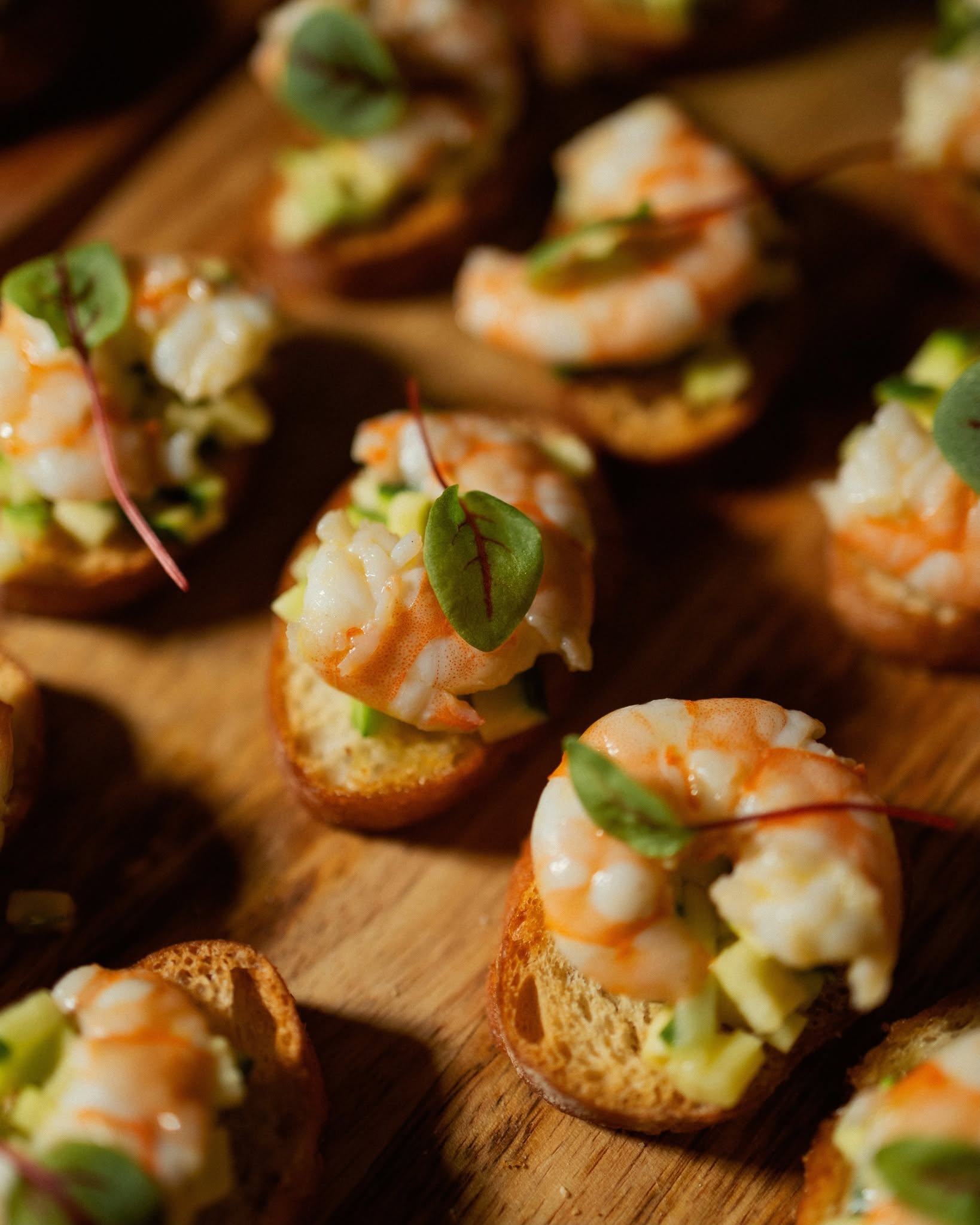 Crostini con gamberi e avocado da Cannaruto