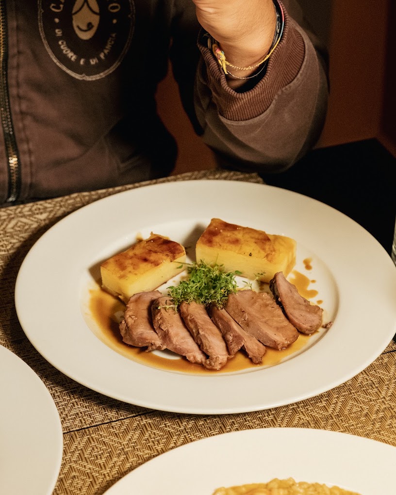 Carne con patate al forno